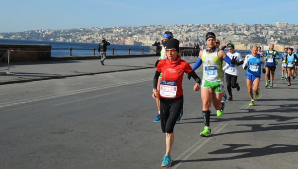 Carla in gara alla Mezza Maratona di Napoli sul lungomare